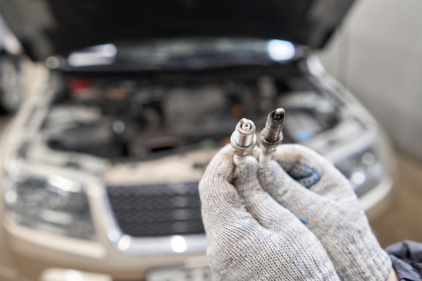 Common Signs of Faulty Spark Plugs 
